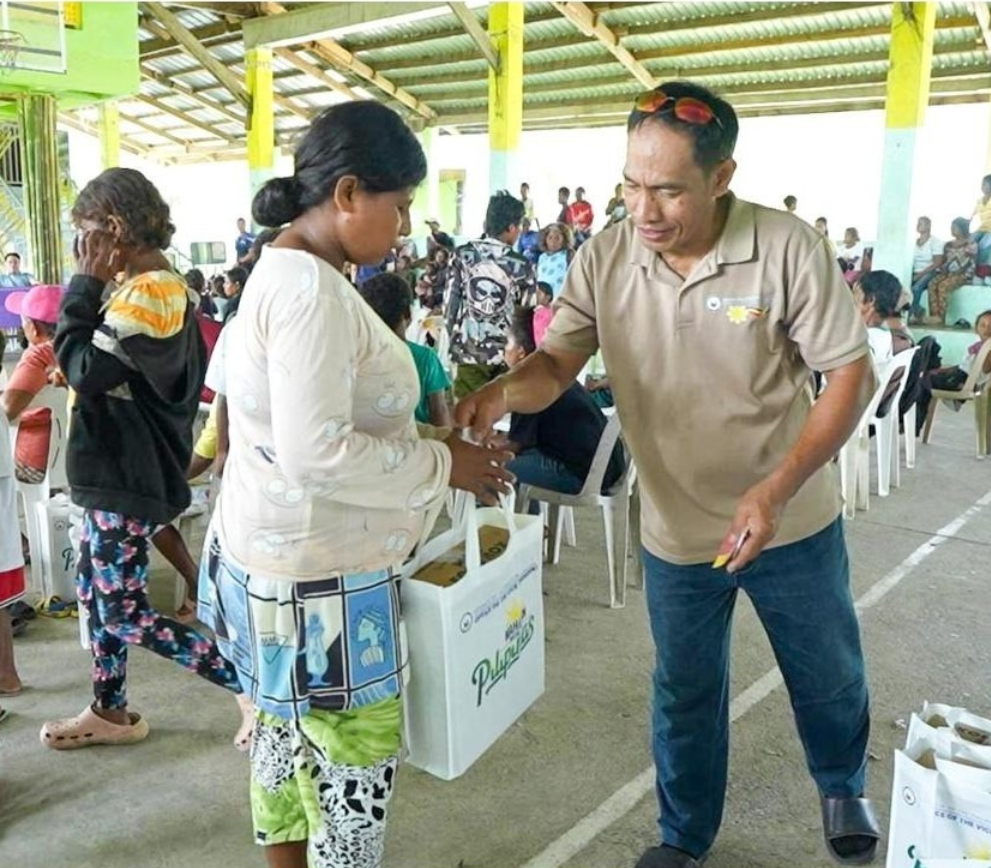 OVP Delivers RIICE Boxes to 141 Agay Tribe Beneficiaries in Lasam, Cagayan