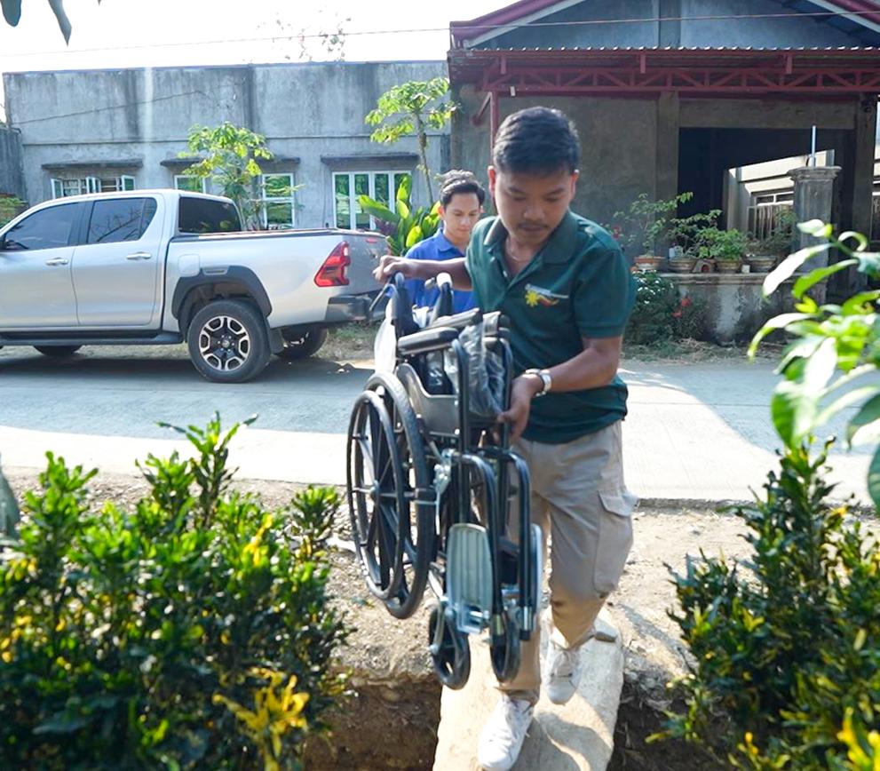 OVP reaches isolated Cagayan community, delivers wheelchairs to four residents